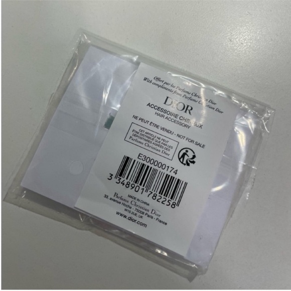 Dior beauty Pink Hair Clips - Picture 5 of 6